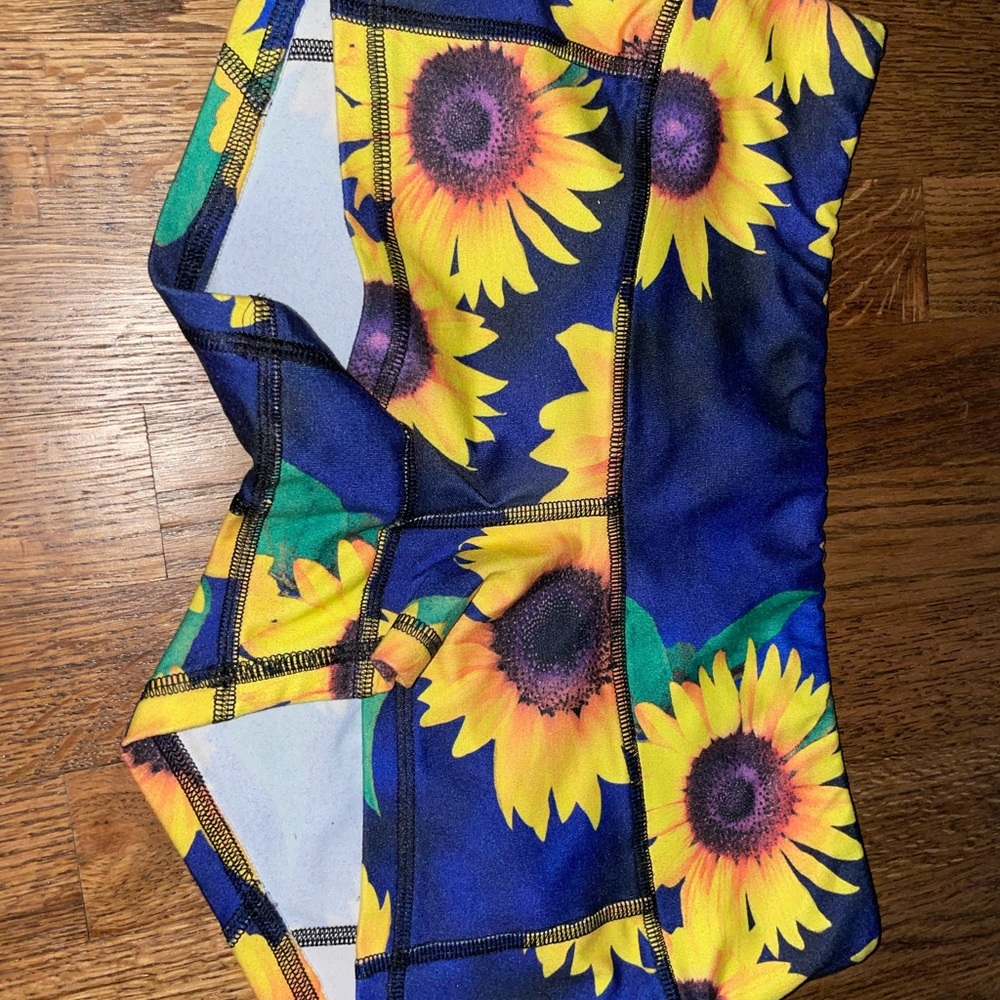 Fleo shorts medium